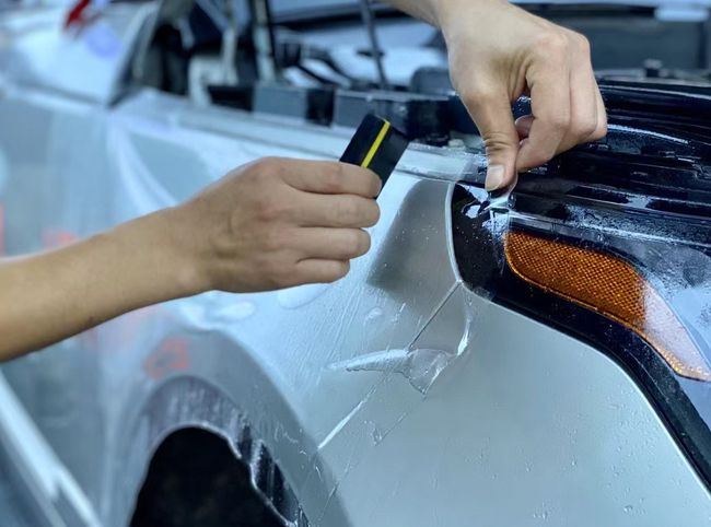 Acerca del pegamento adhesivo de la película protectora de pintura para automóviles