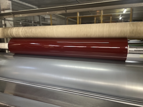 ¿Cuál es la temperatura de transición vítrea de la película de PVC y la película de TPU?