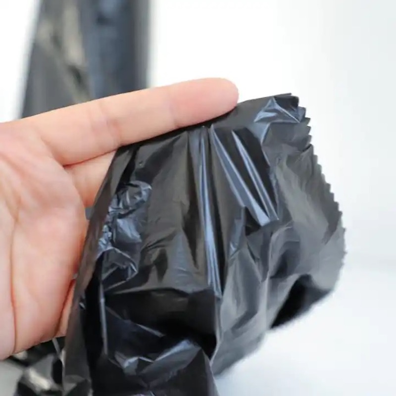 ¿La película de TPU negra es resistente a la luz?